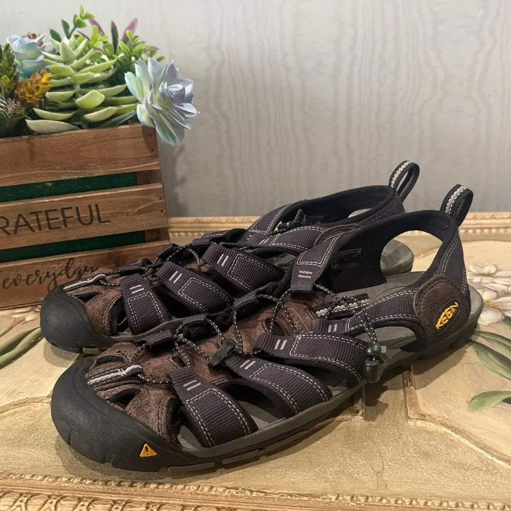 Keen Newport H2 Sandals Men’s Sz 11